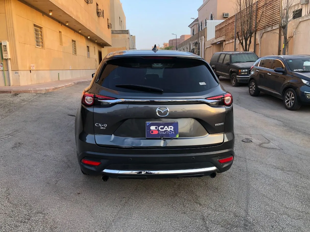 Car image 6