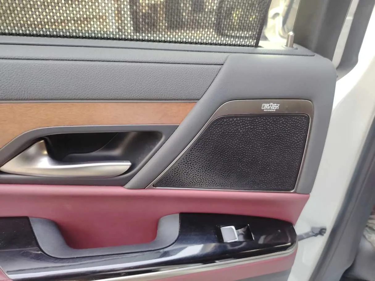 Car image 42