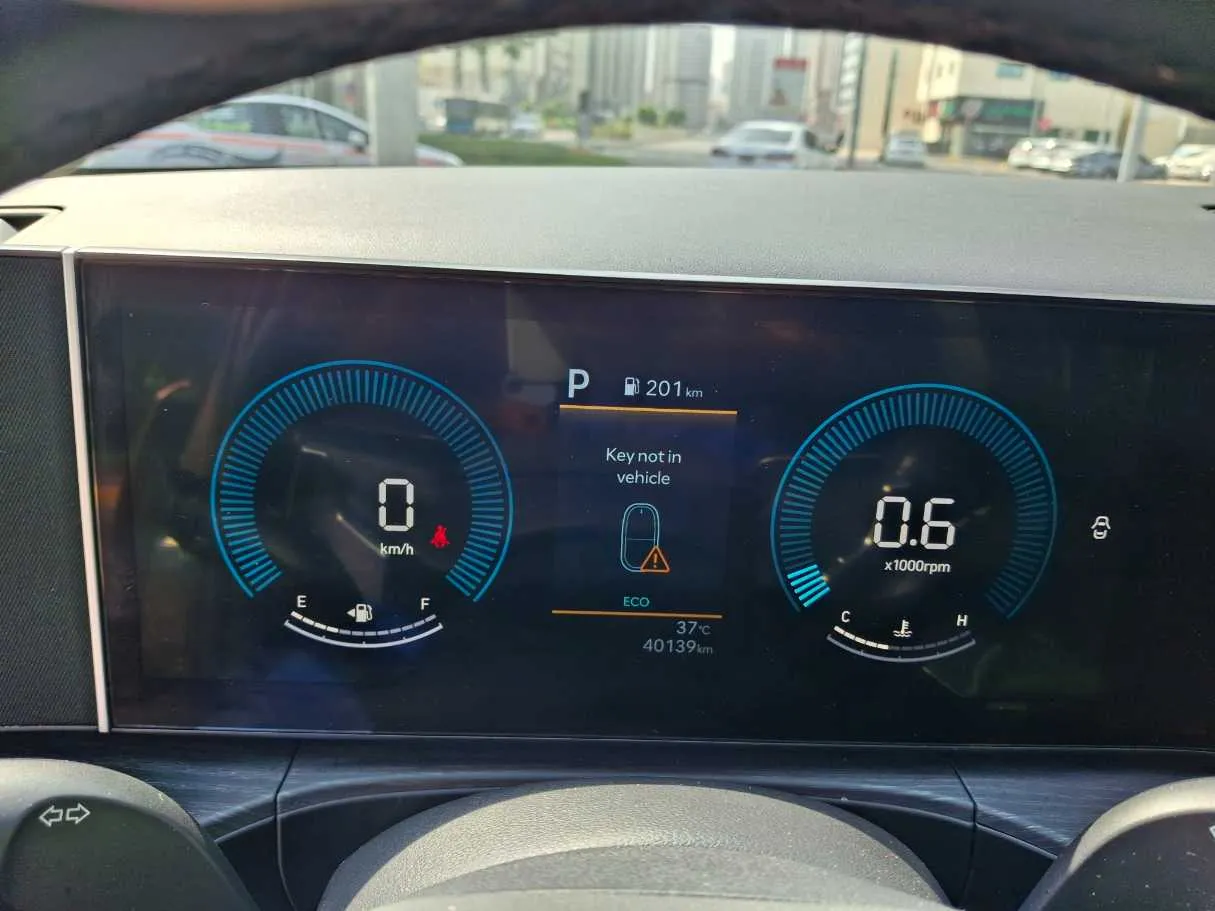 Car image 18