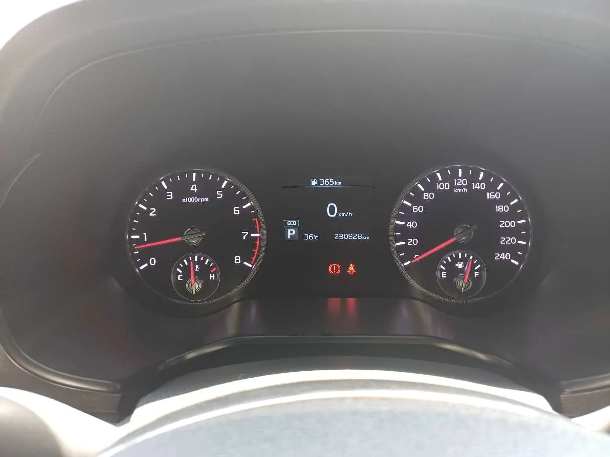 Car image 18