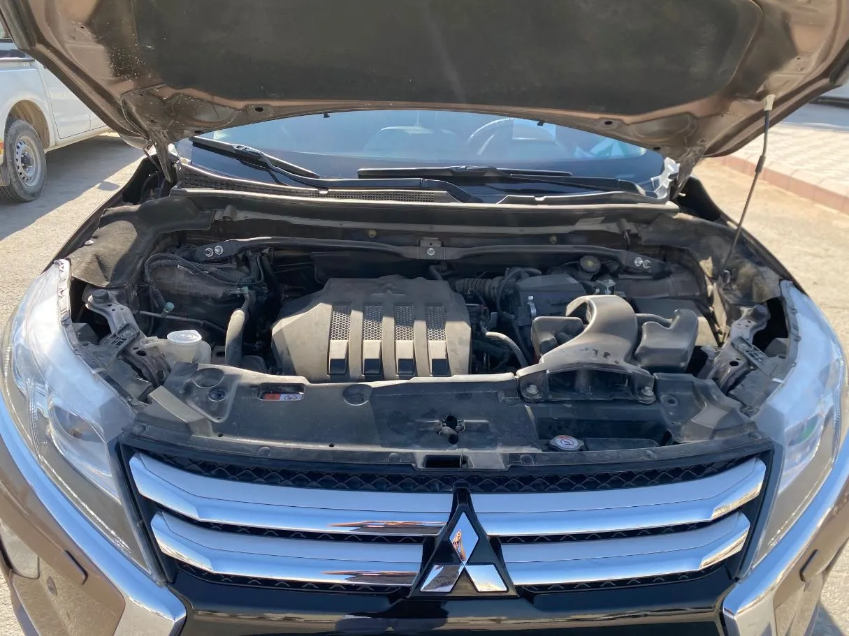 Car image 30