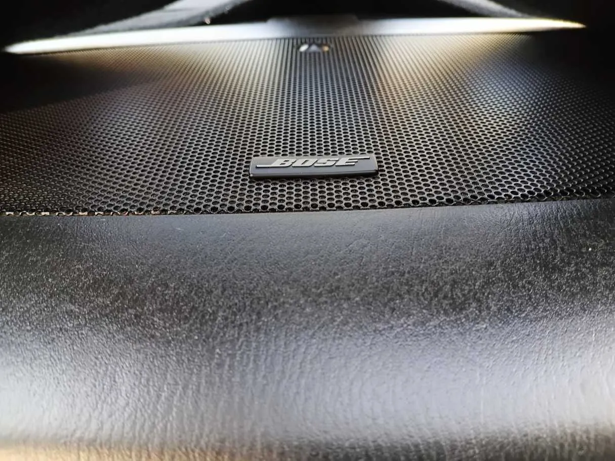 Car image 25