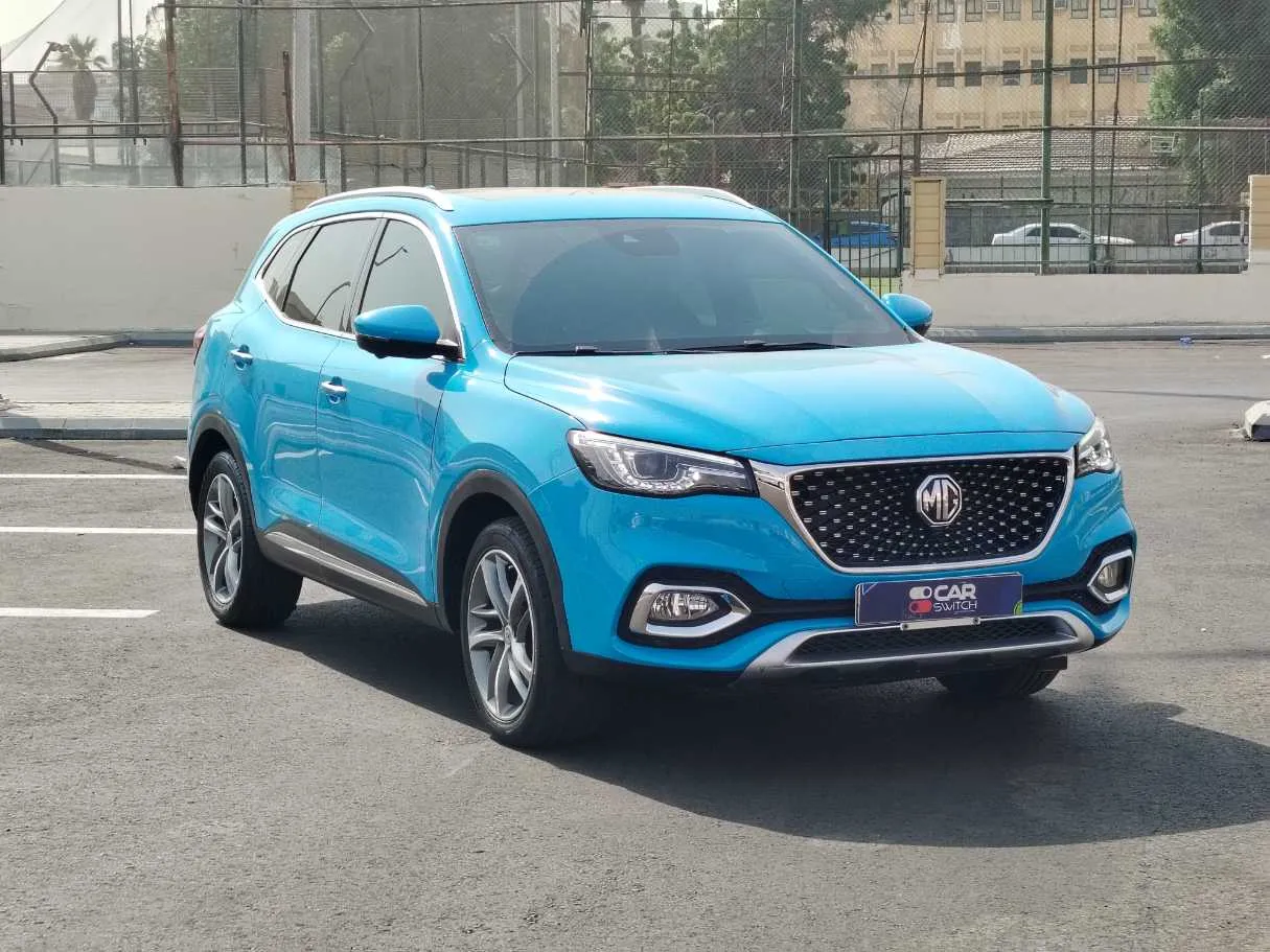 Car image 3