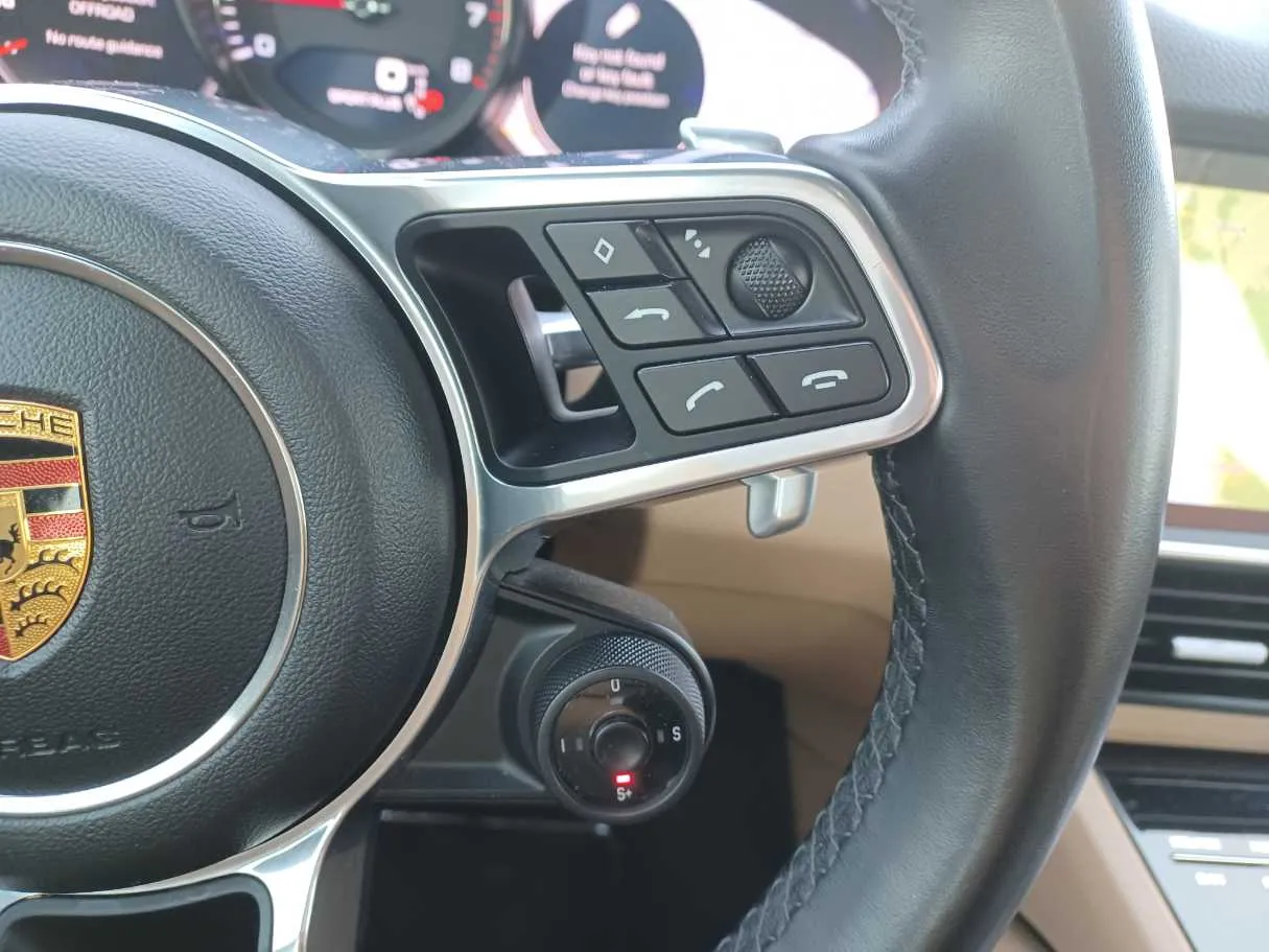 Car image 21