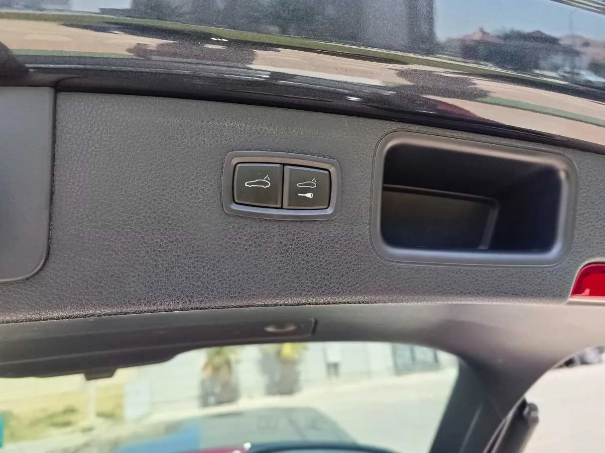 Car image 31