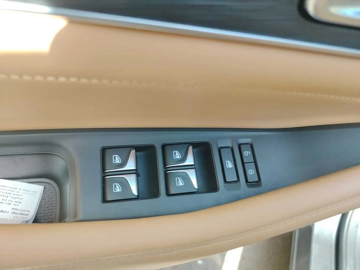 Car image 42