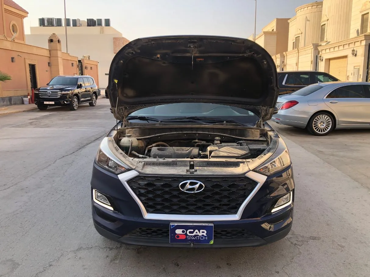 Car image 24