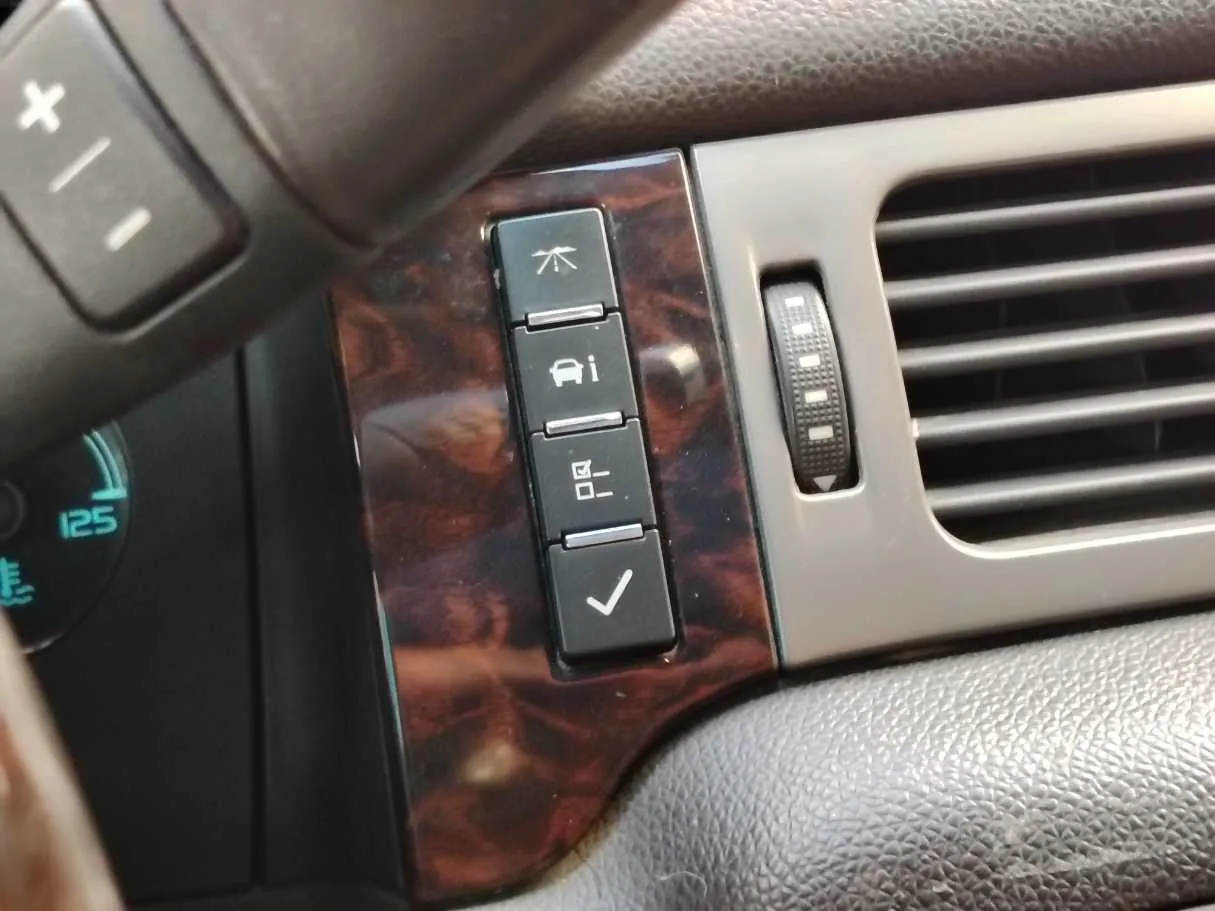 Car image 28