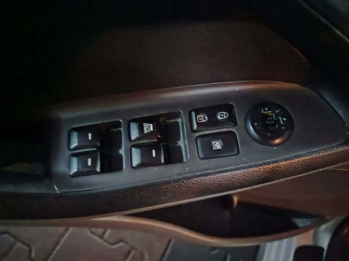 Car image 36