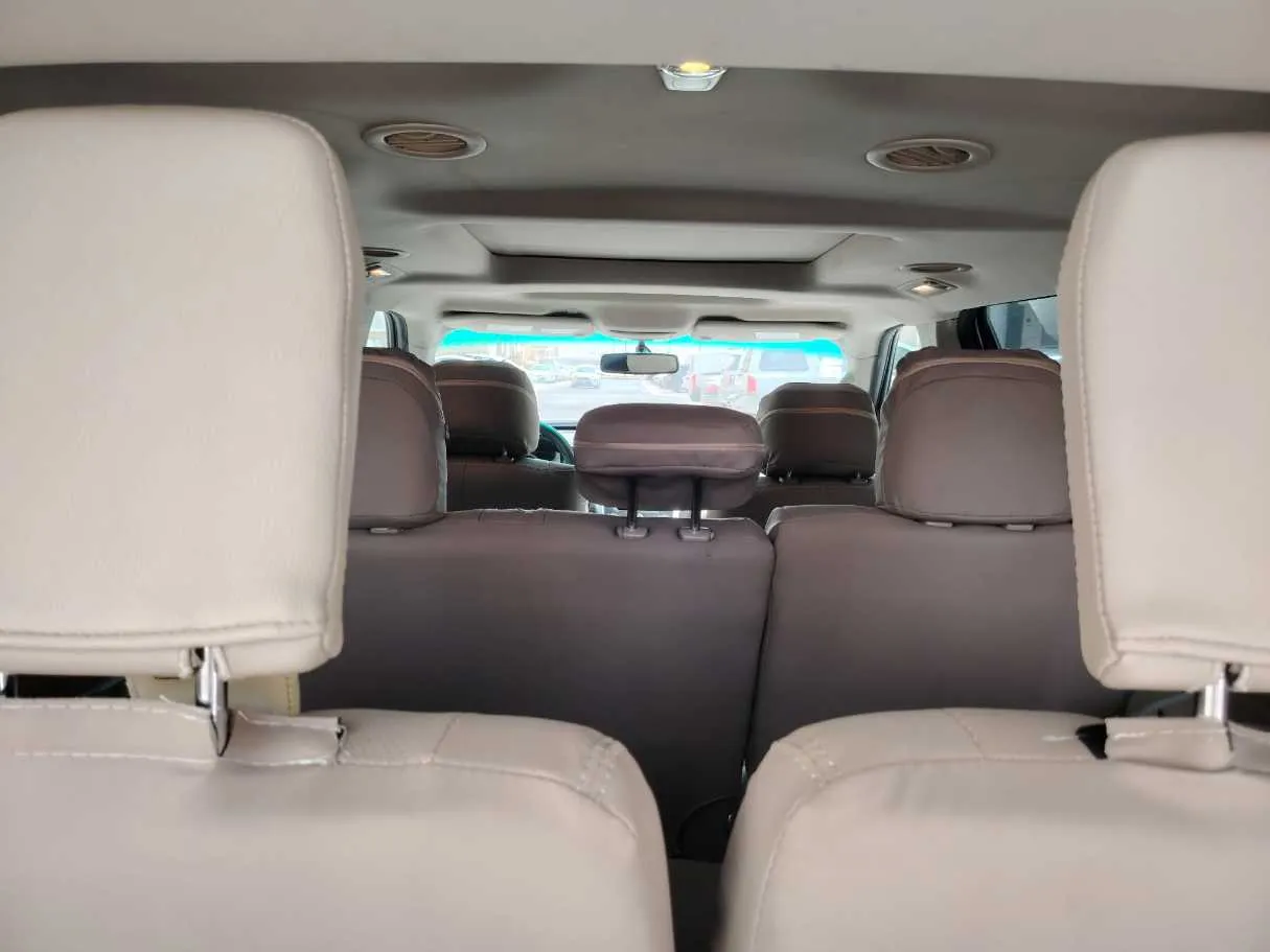 Car image 27