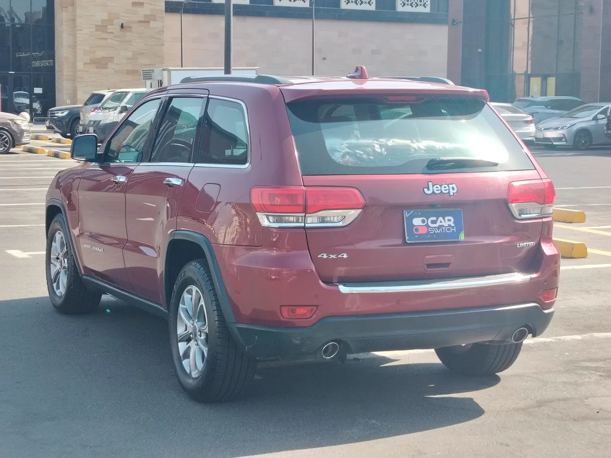 Car image 7