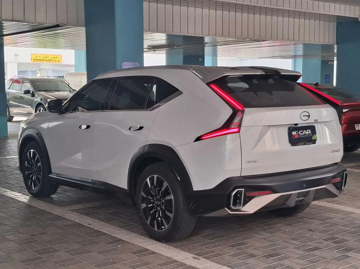 Car image 7