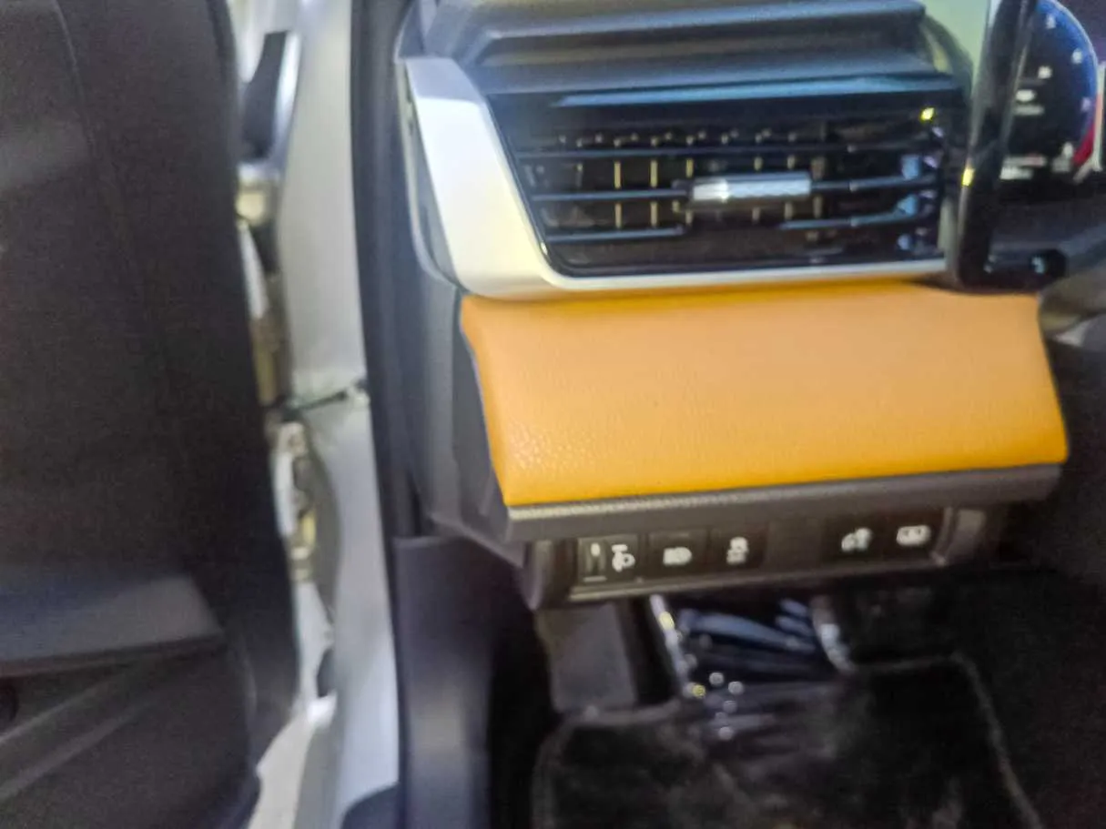 Car image 31