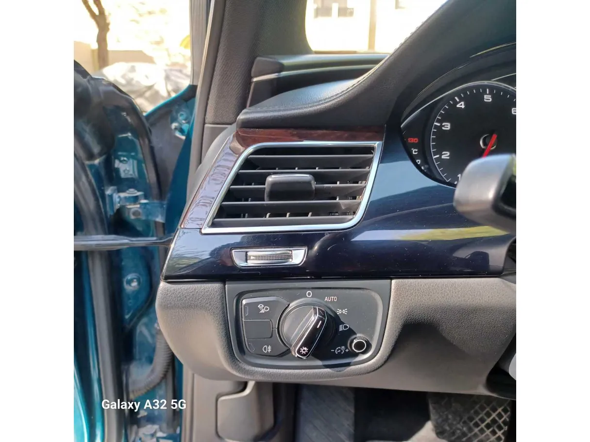 Car image 29