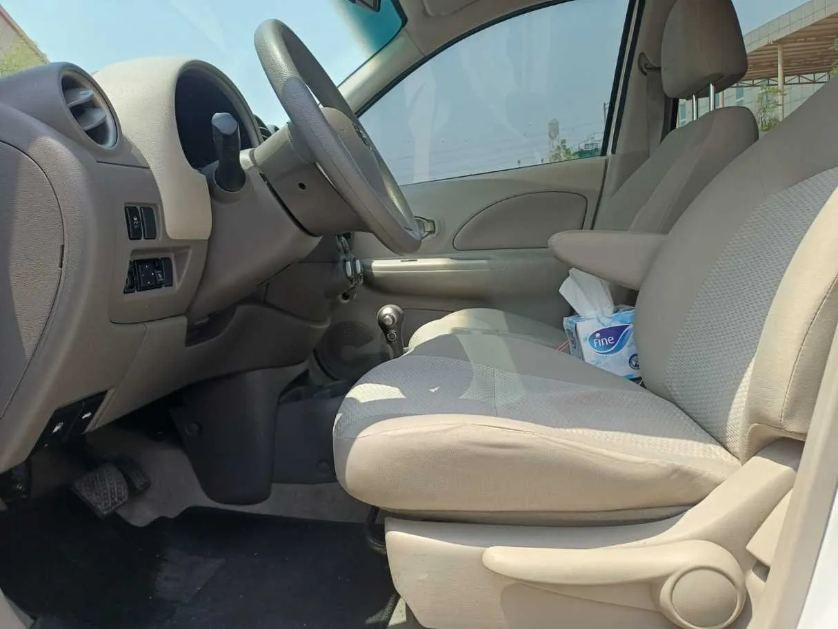 Car image 11