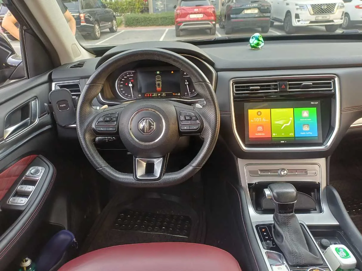 Car image 18
