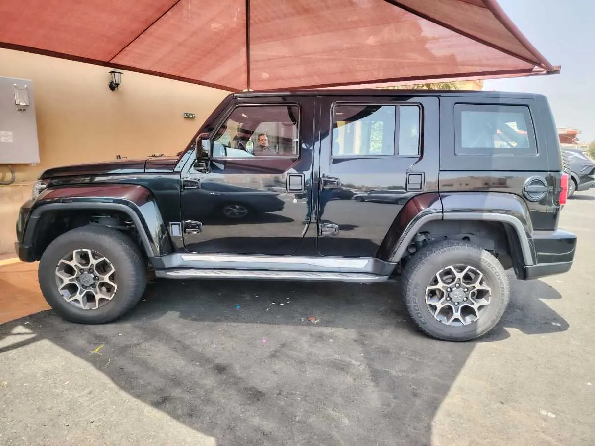 Car image 8