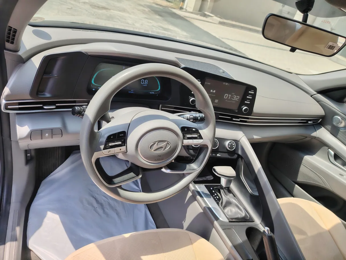 Car image 13