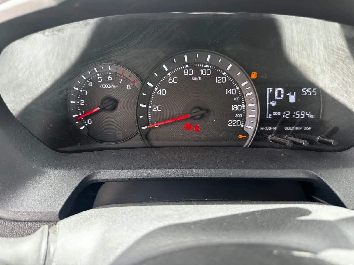 Car image 19