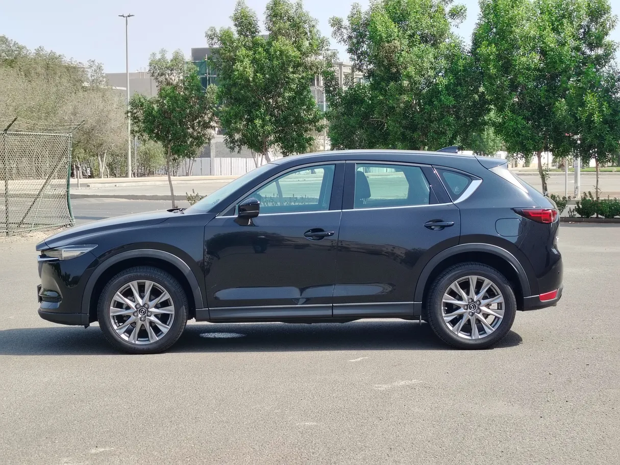 Car image 8