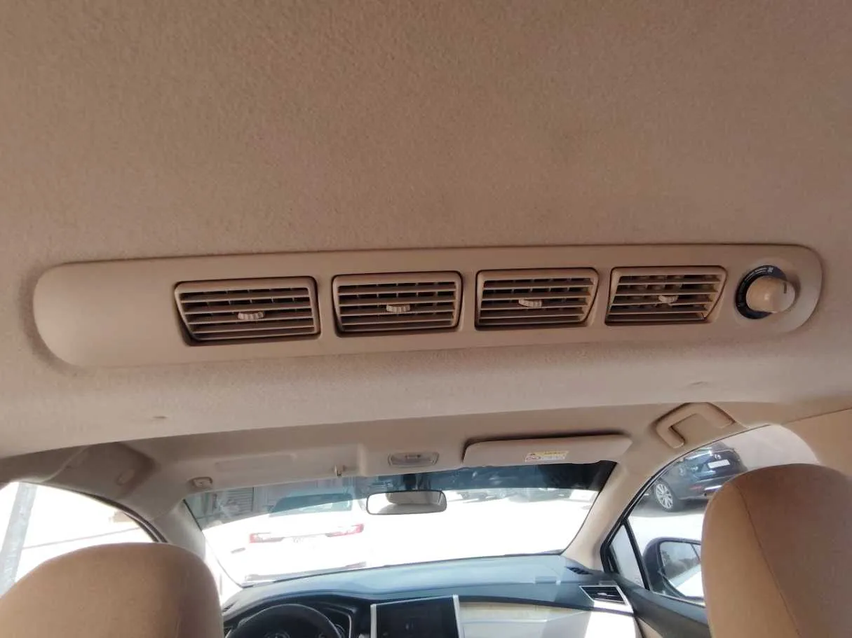 Car image 23