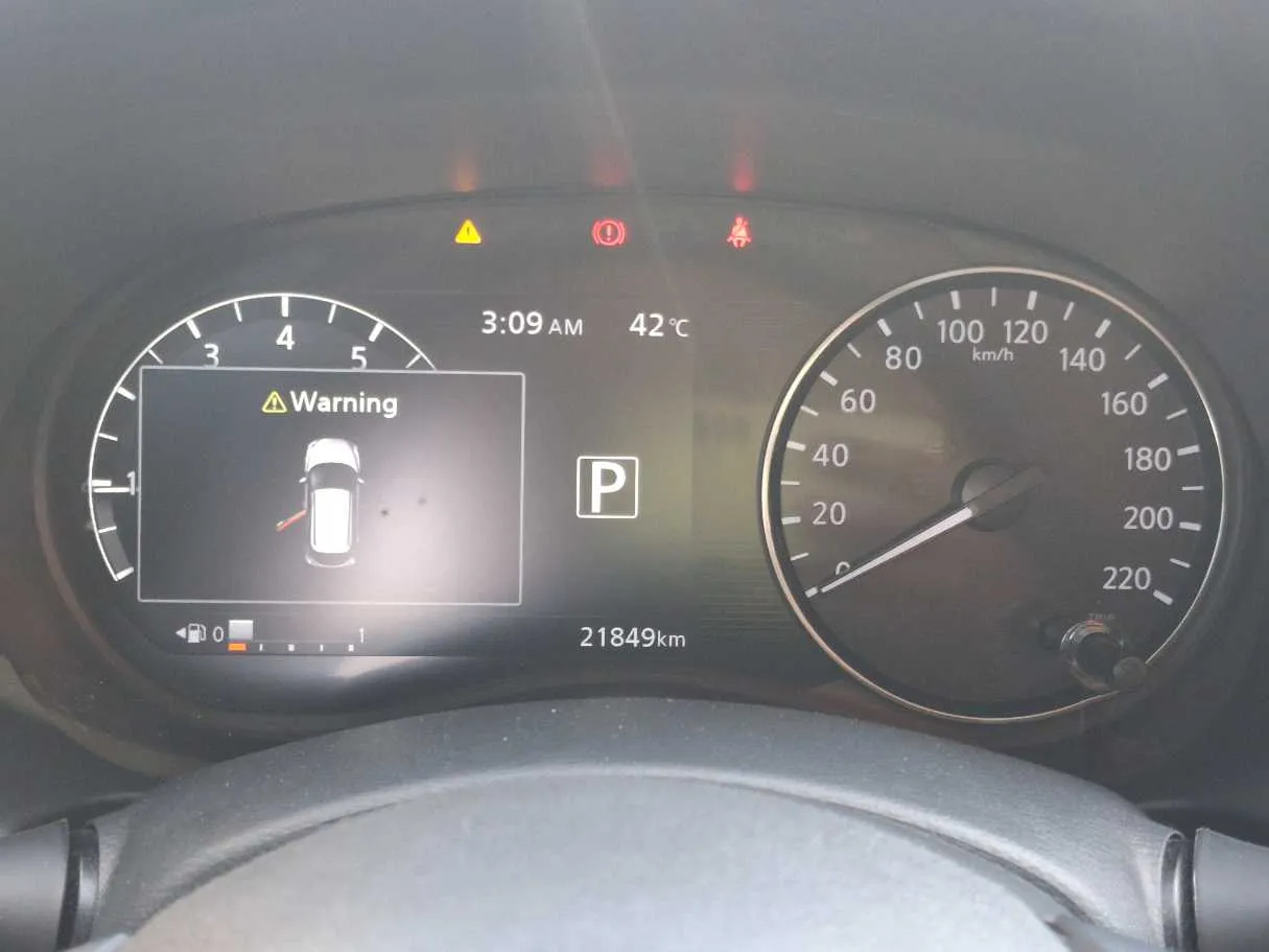 Car image 18