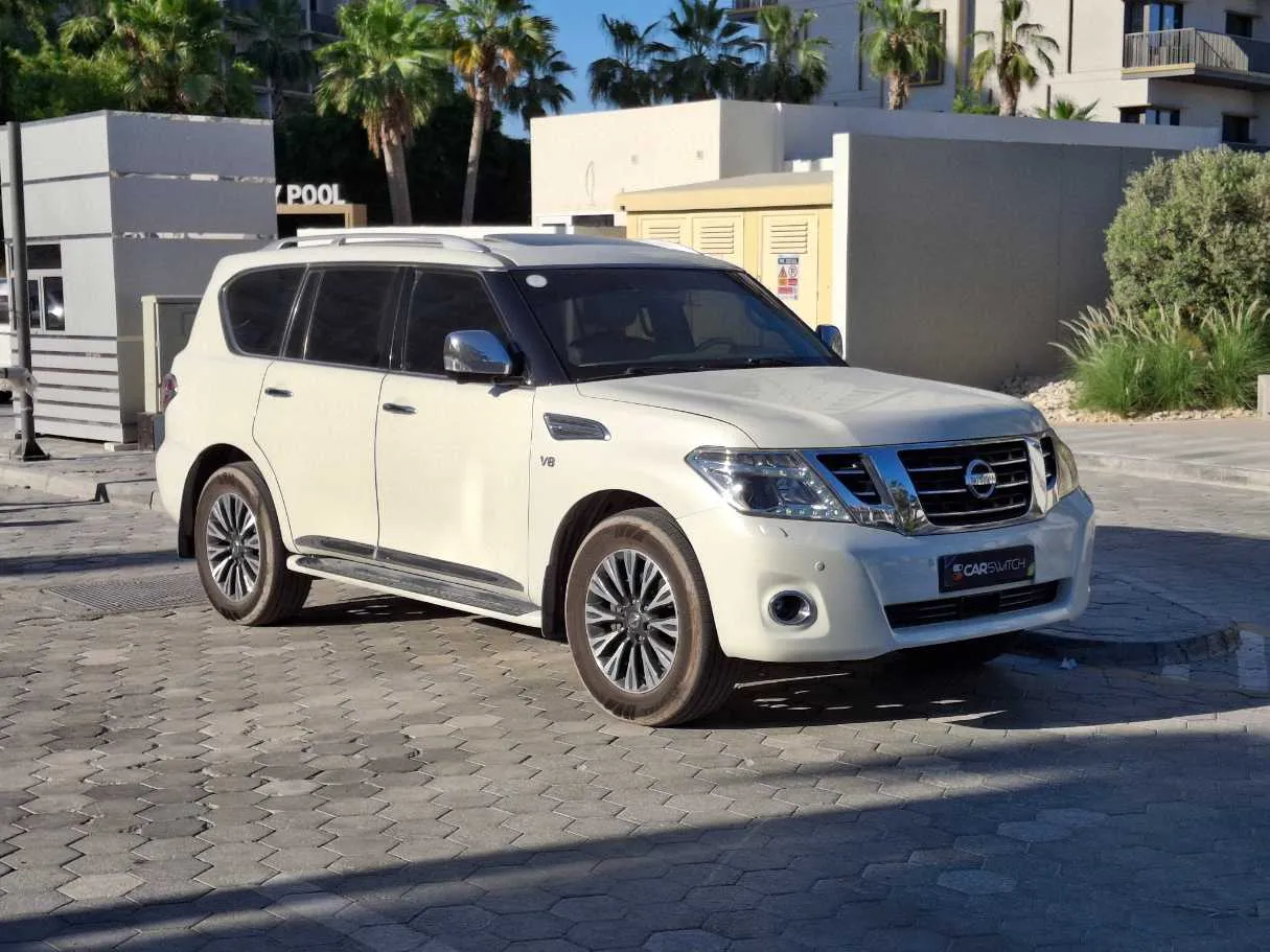 Car image 3