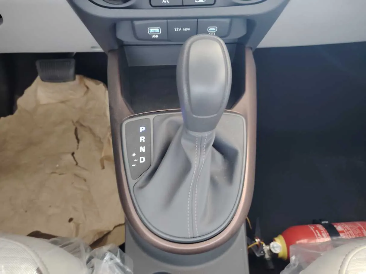Car image 20