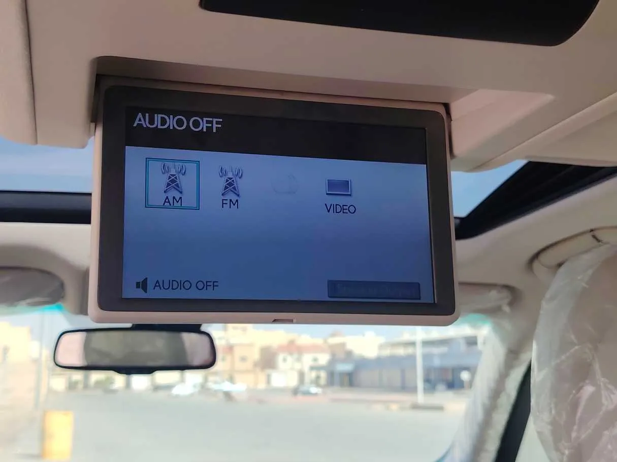 Car image 29