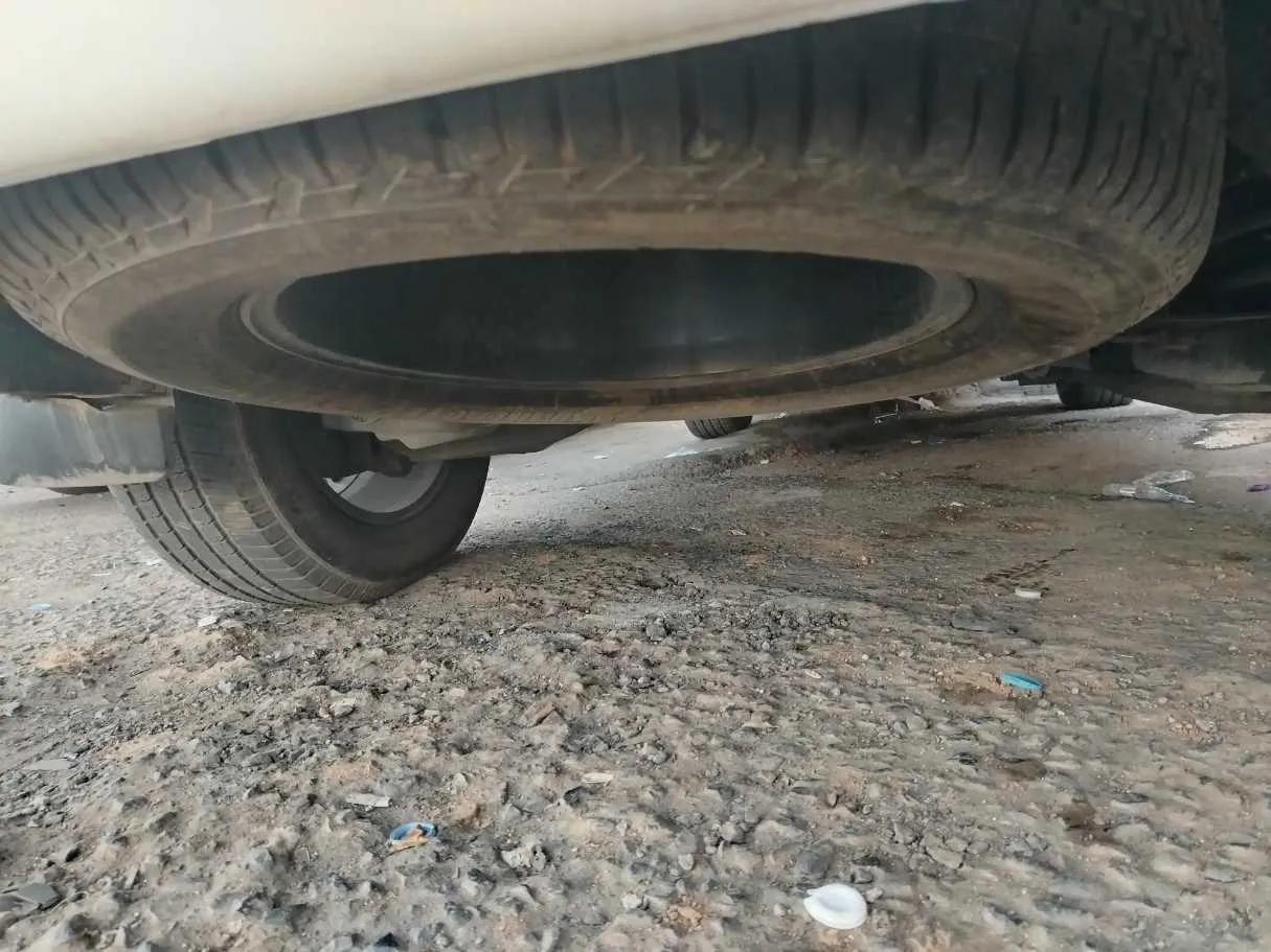 Car image 42