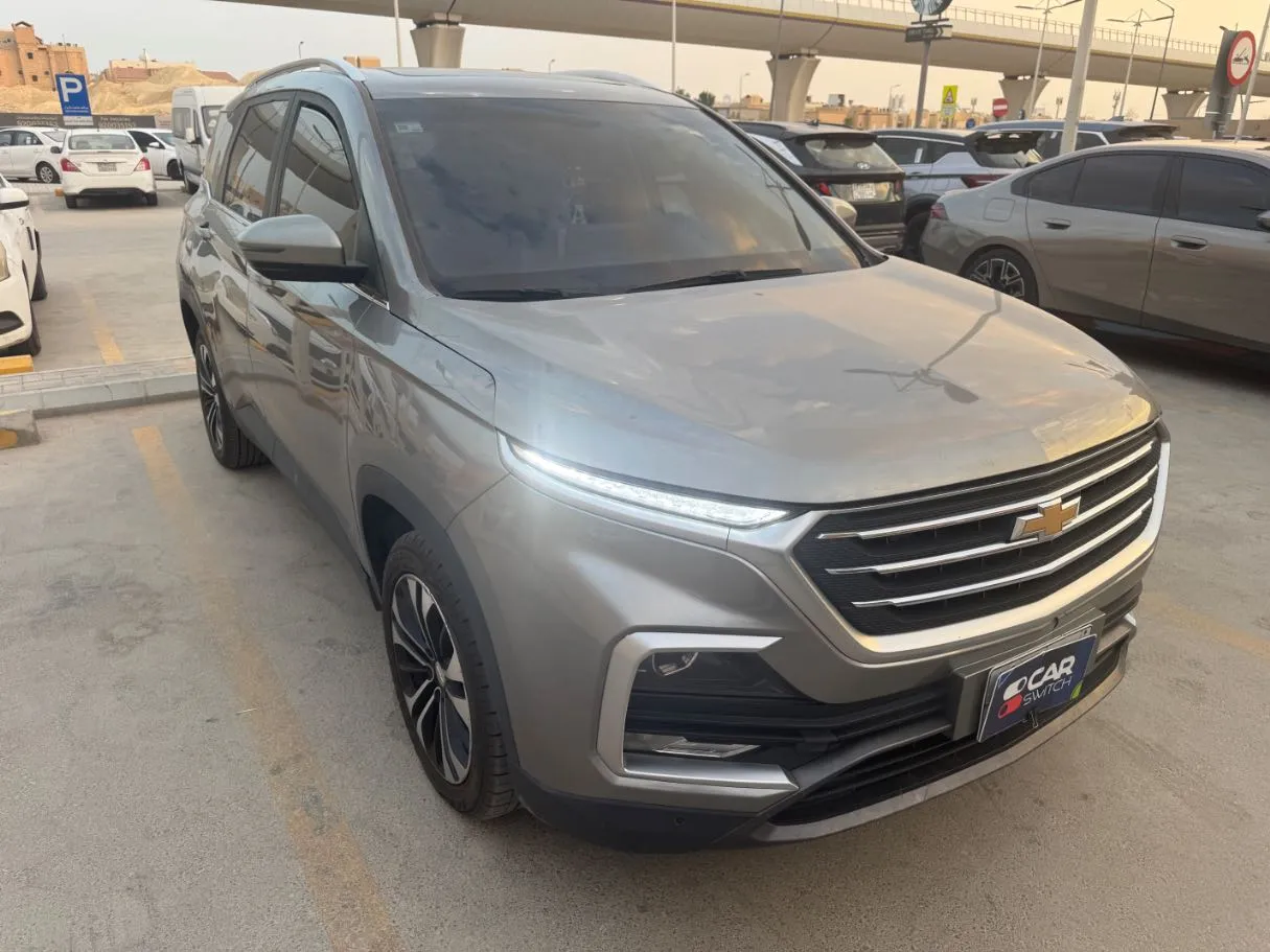 Car image 3