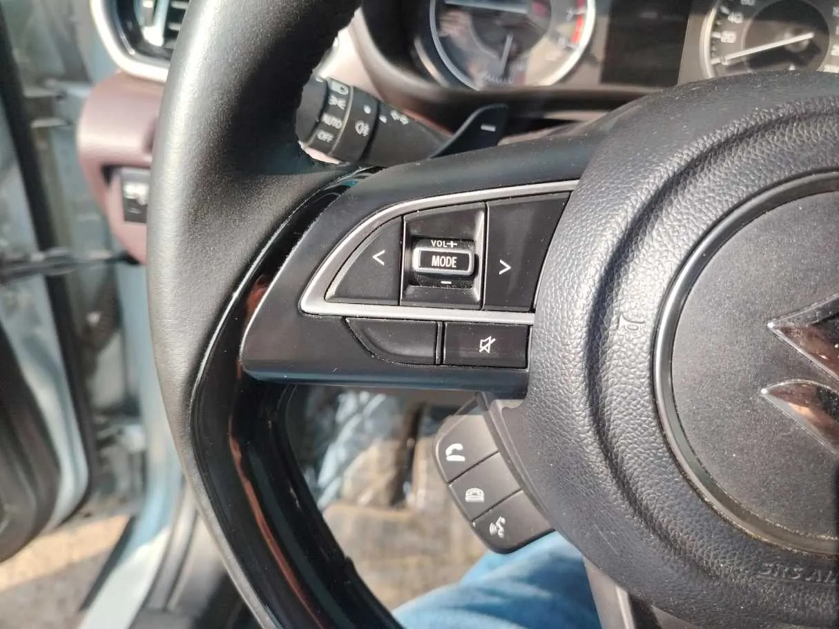 Car image 34