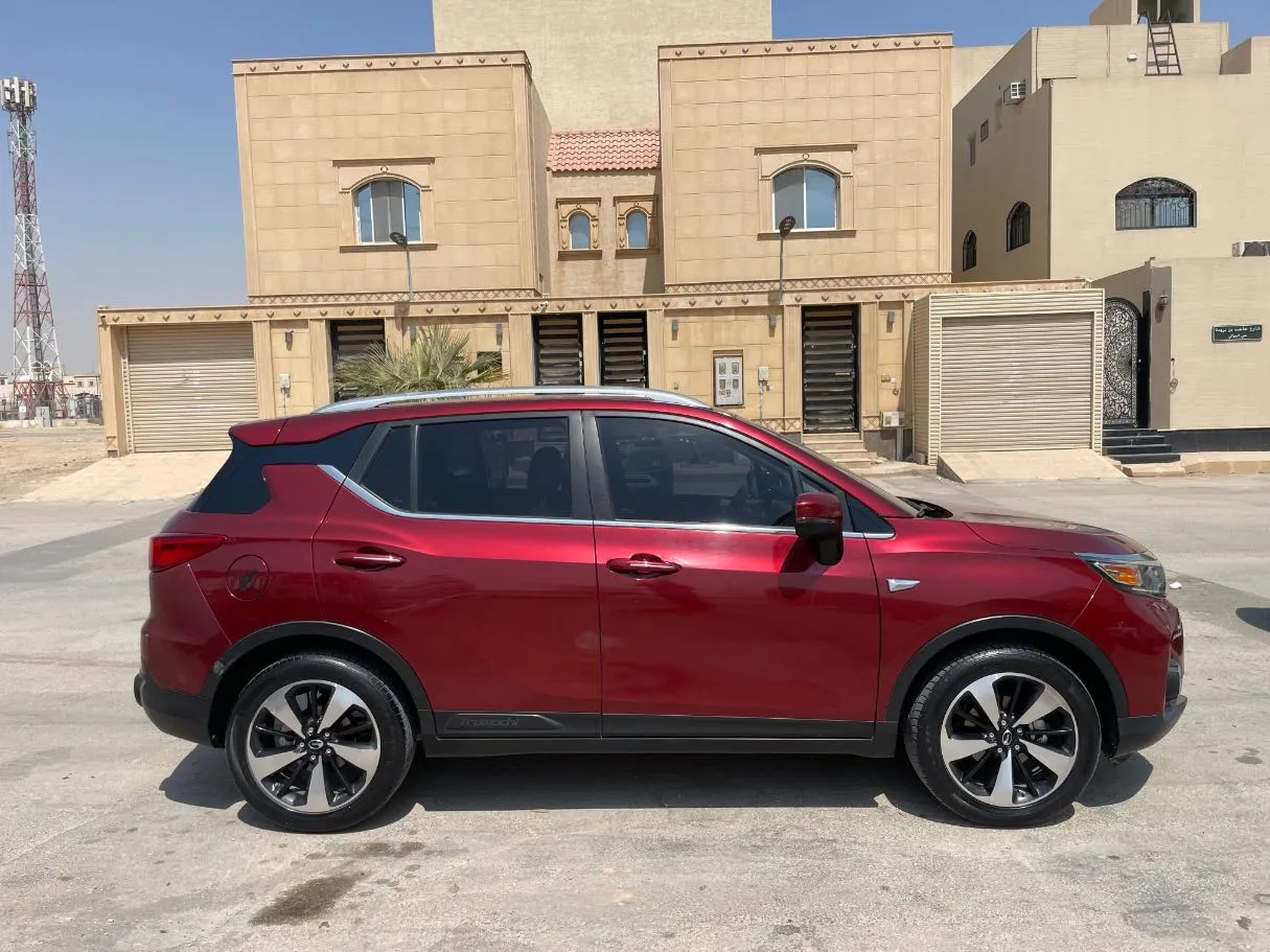 Car image 4