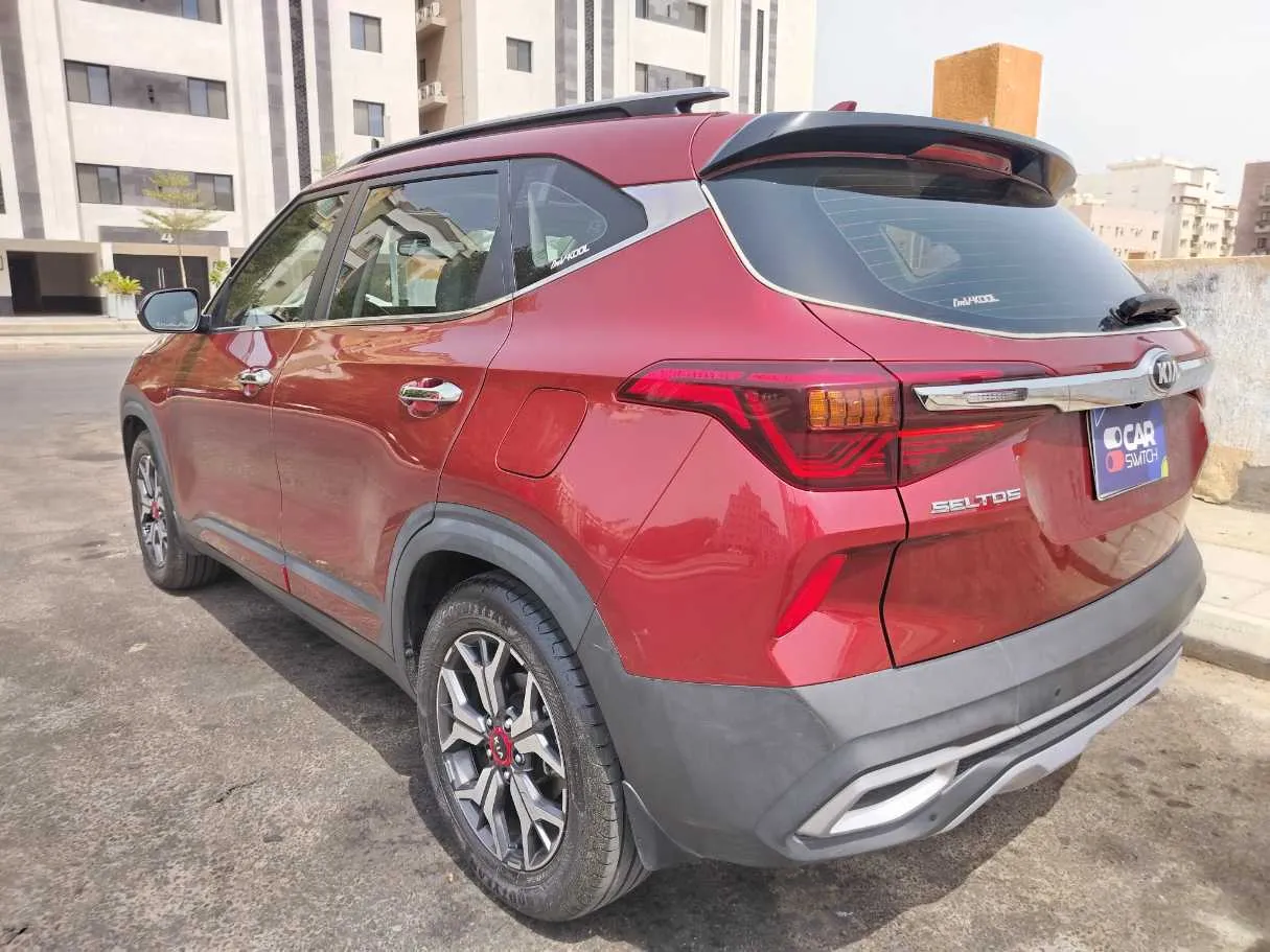 Car image 7