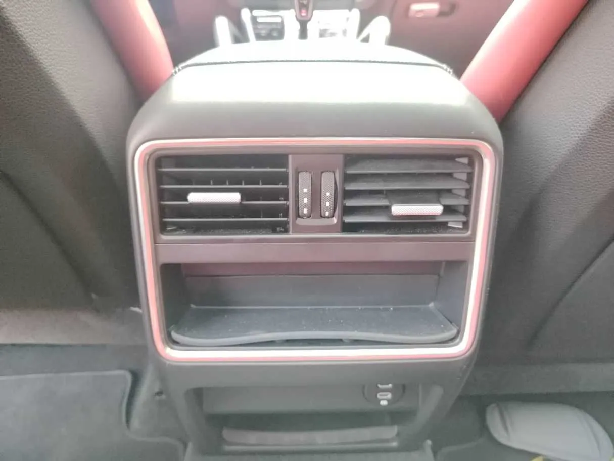 Car image 42
