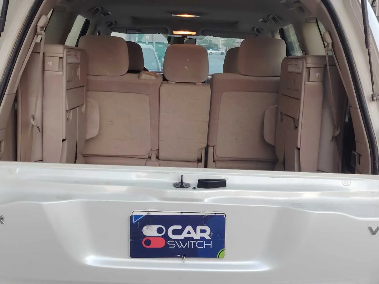 Car image 27