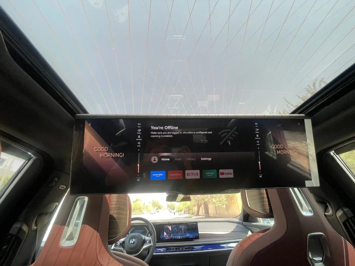 Car image 19