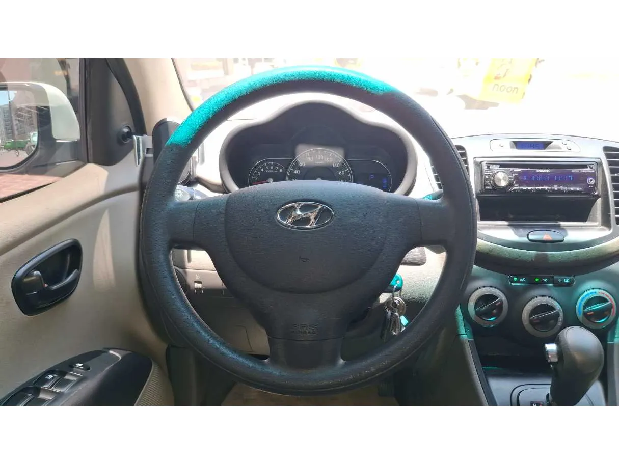 Car image 18