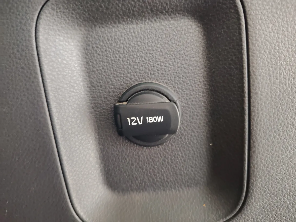 Car image 29
