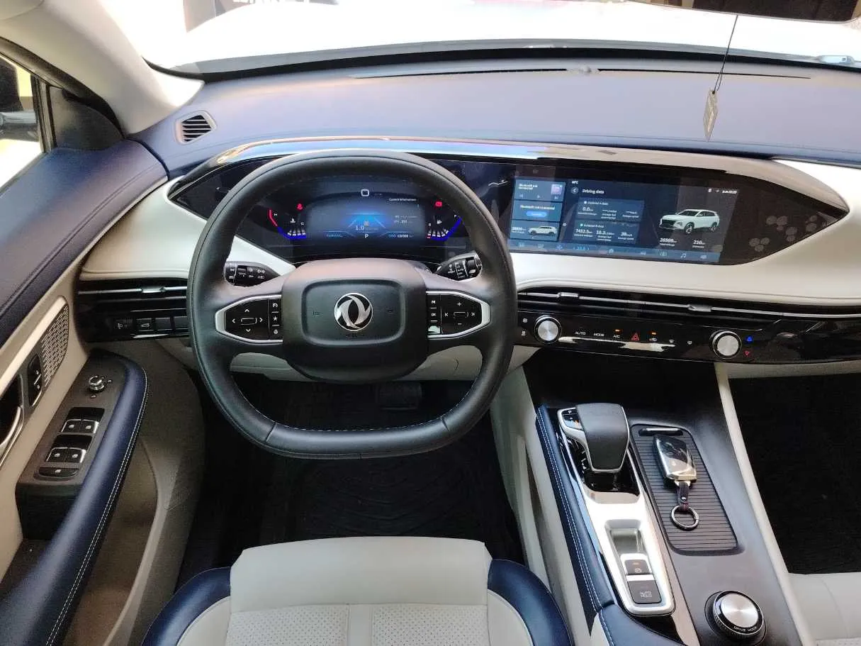 Car image 24