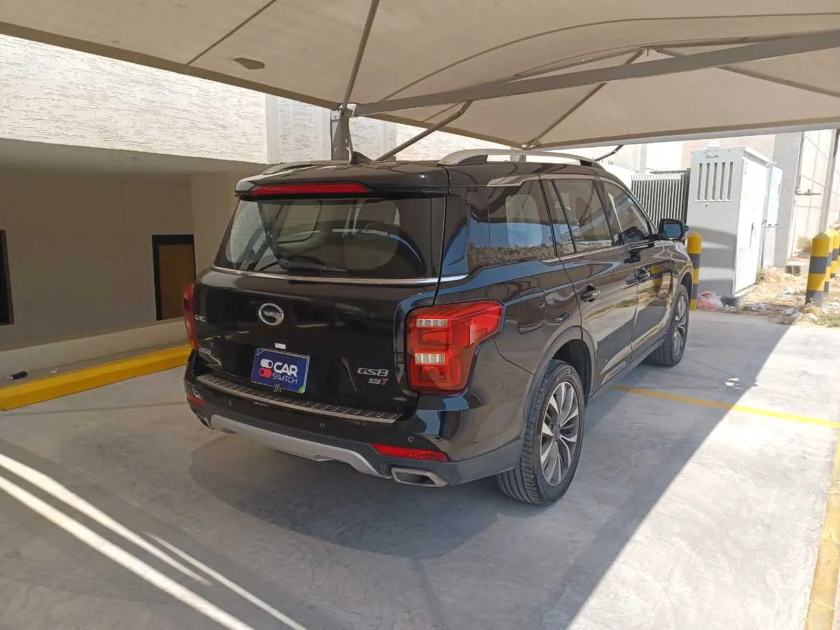 Car image 5