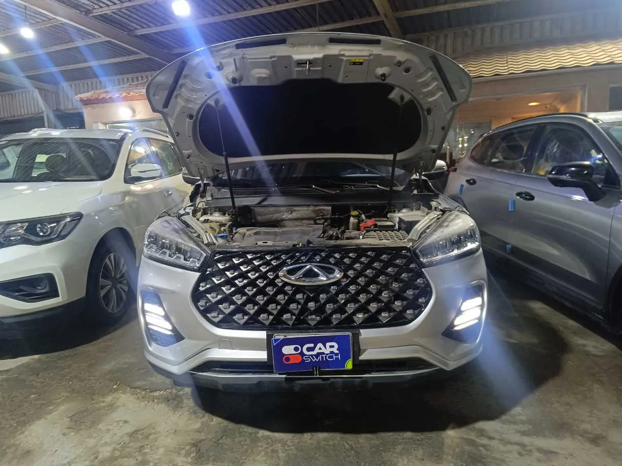 Car image 24