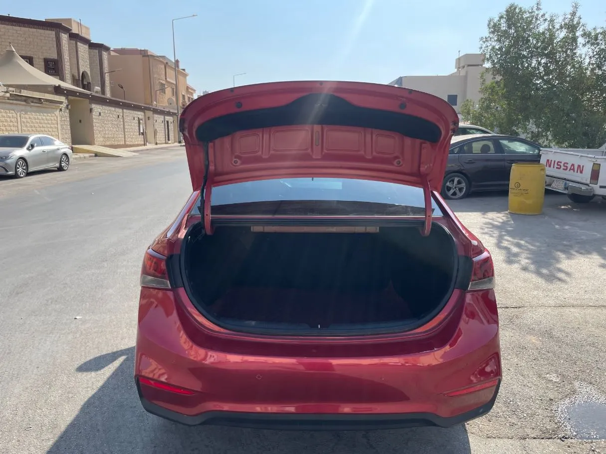 Car image 22