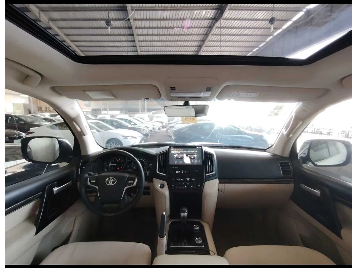 Car image 22