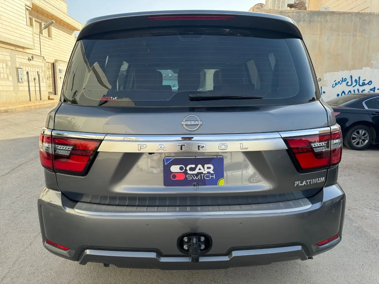 Car image 6