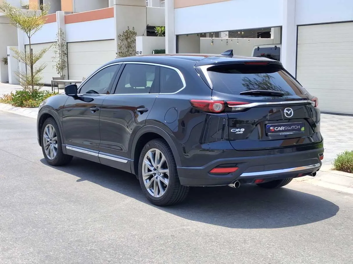 Car image 7