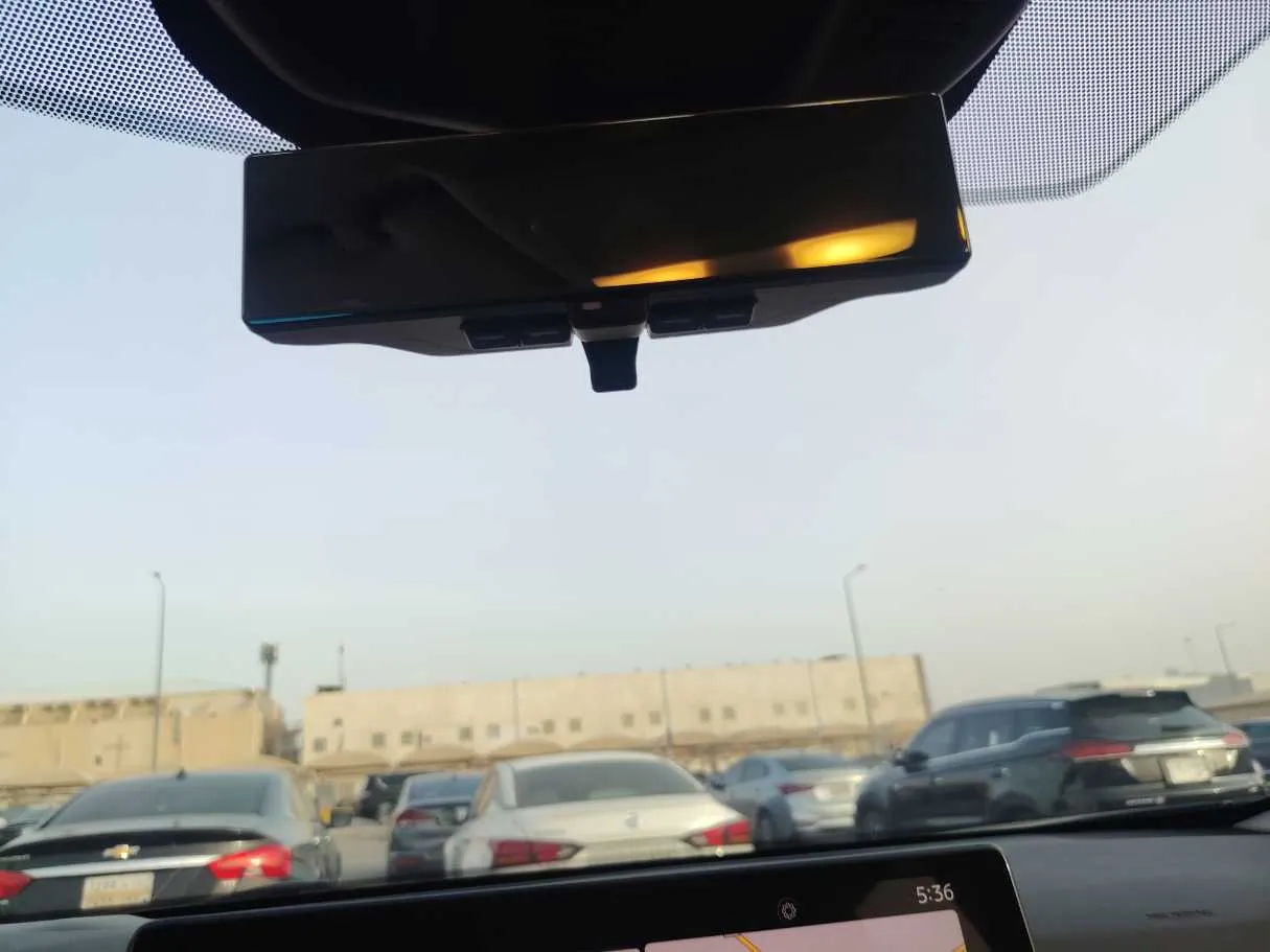 Car image 23