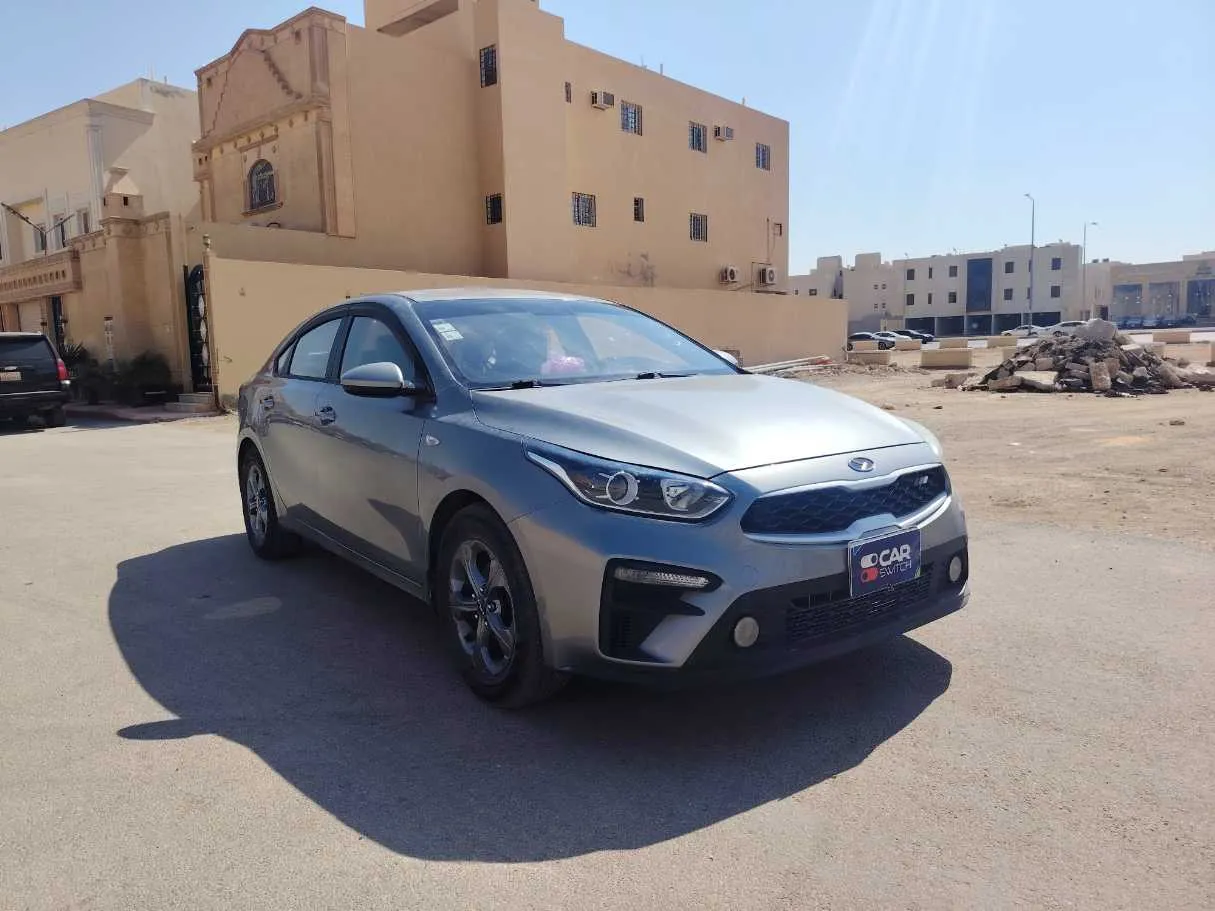 Car image 3