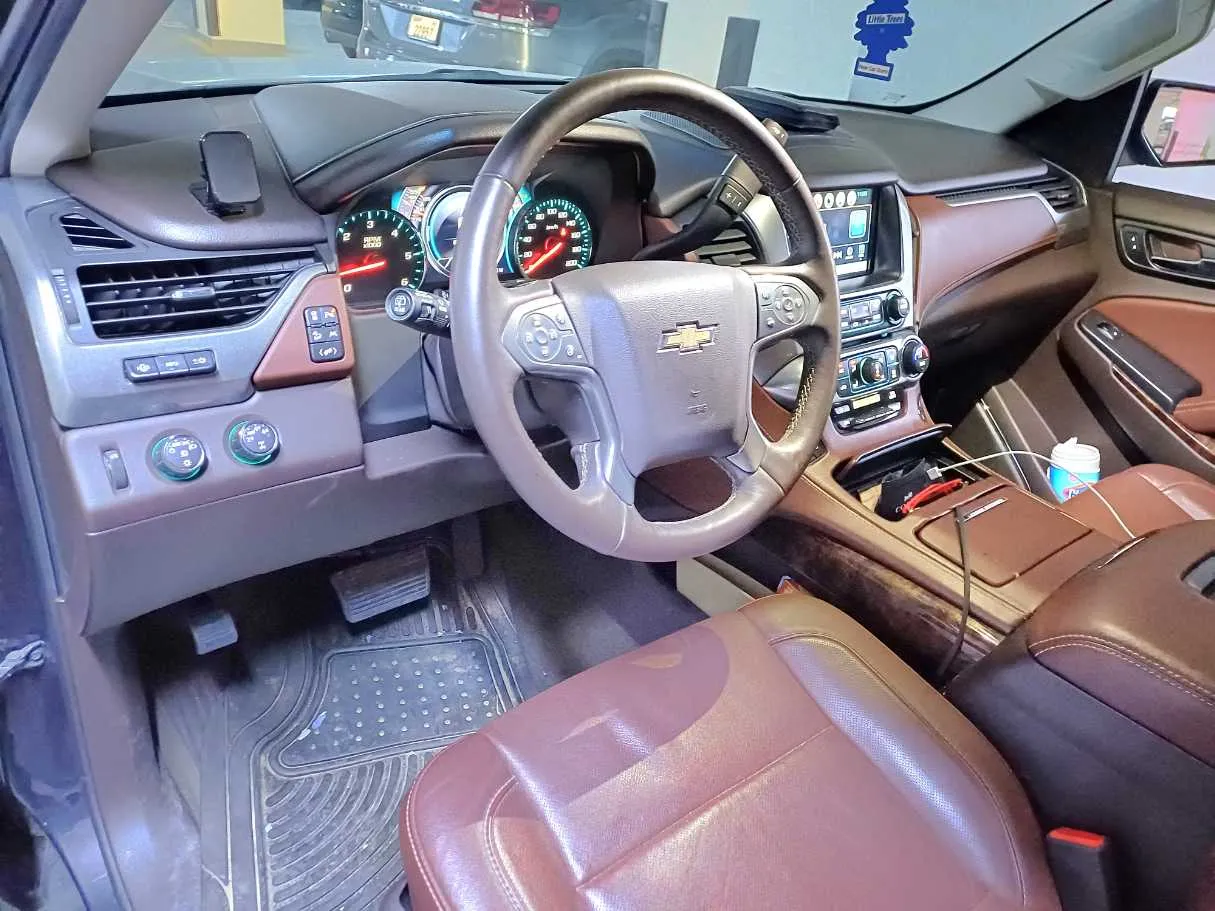Car image 11