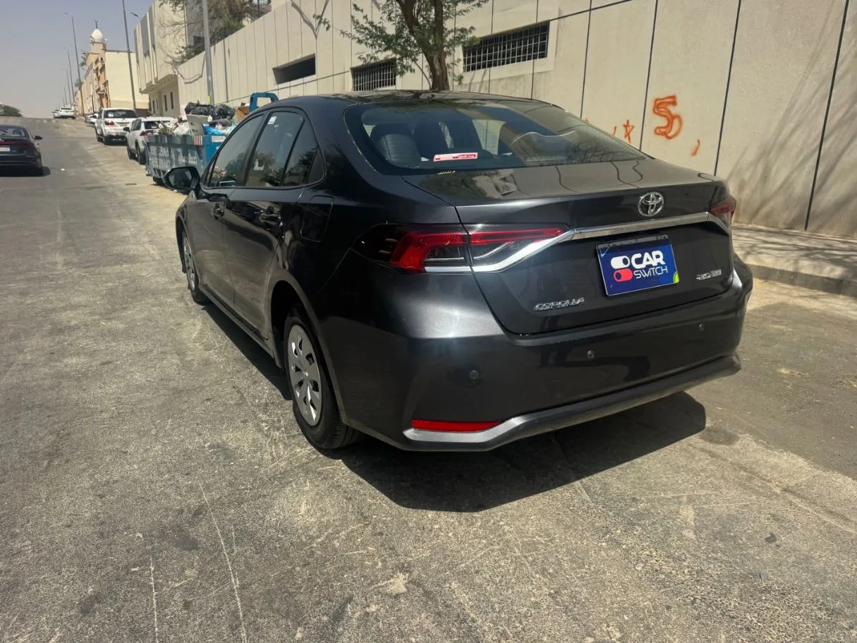 Car image 7